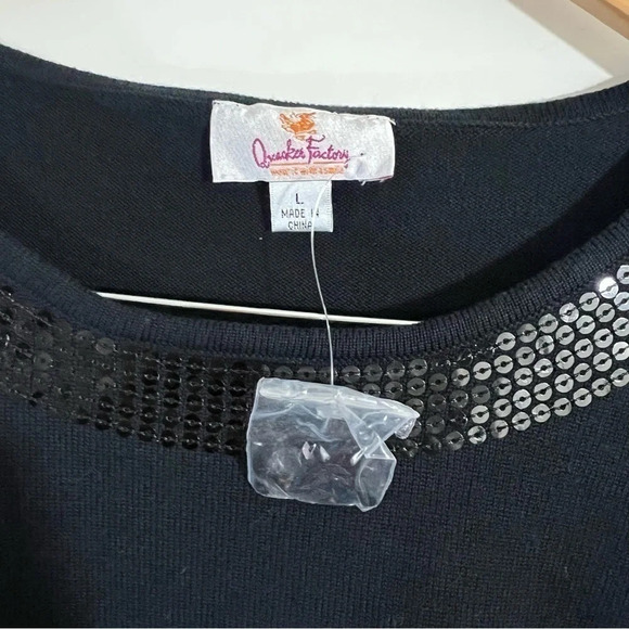 Quacker Factory Black Sequins Knit Top Large Short Sleeves Embellished Pullover - Picture 4 of 5